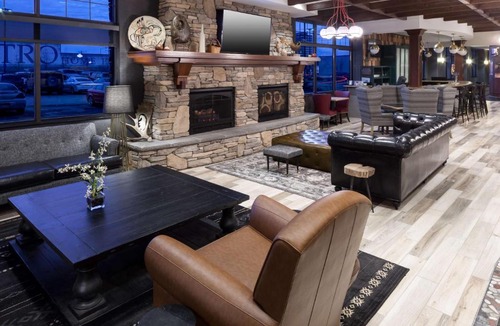 Midtown Anchorage Hotel | Embassy Suites by Hilton Anchorage
