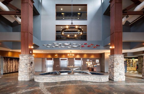 Midtown Anchorage Hotel | Embassy Suites by Hilton Anchorage