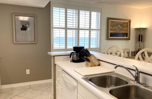 Orange Beach Condo | Emerald Key 6th Floor Penthouse.Gulf Front.Fabulous Views.Local Owner