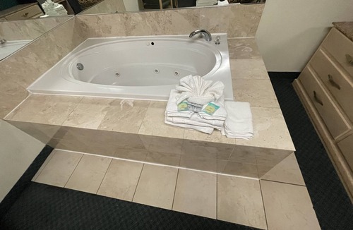 Absecon Hotel | Empire Inn & Suites Atlantic City Absecon