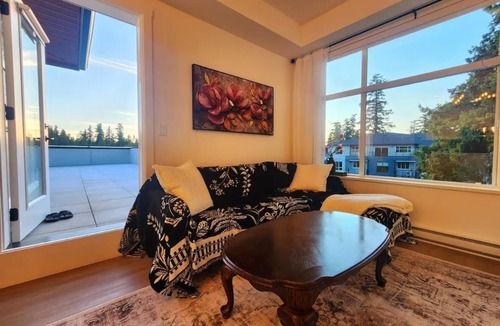 Surrey Apartment | Enchanted Rooftop Escape | Beautiful Sunsets