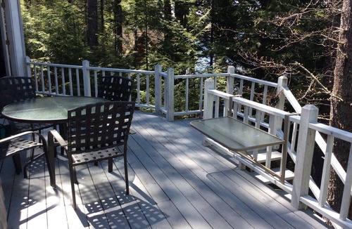 Jefferson House | Enjoy Stunning Sunsets From The Deck Of This Family Friendly Lakefront Home.