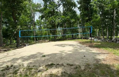 Lagrangeville House | ESKape Manor - Great Views Hot Tub & Fun Amenities