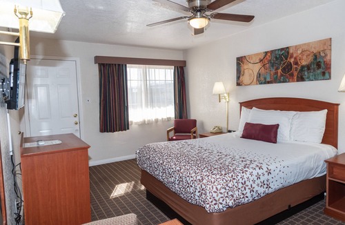Elko Hotel | Esquire Inn