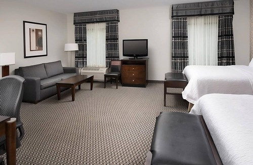 Athens Hotel | Everything You Need For The Perfect Vacation! 4 Units, Pool, Free Breakfast!