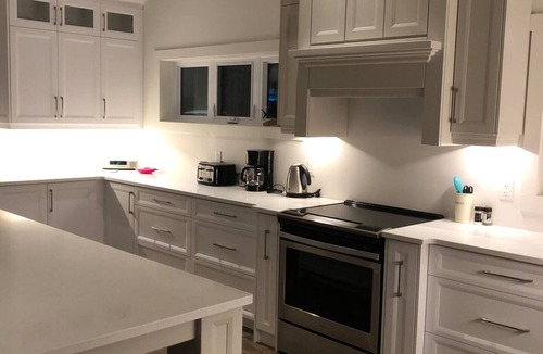 Rossmore House | Executive Prince Edward County Waterfront Chalet - New Build