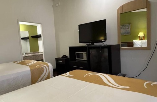 Warner Robins Hotel | Executive Inn