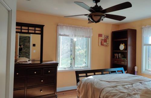 Morrisville Ski Chalet | Expansive Mountainside Retreat Near Stowe, Smuggs, Jay