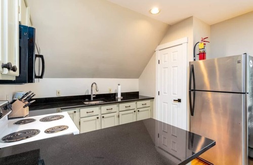 Stowe Area House | Expansive Stowe home, amazing location and hot tub
