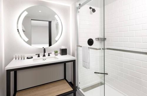 Brookline Hotel | Experience Brookline Charm in a Modern Renovated Room!