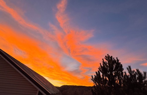 Price House | Experience Helper Charm - Spacious 4-bedroom Retreat
