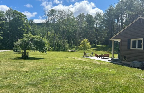 West Stockbridge House | Experienced Hosts, 10 min to Tanglewood, Quaint Berkshires Getaway
