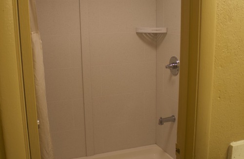 Cottage Line Hotel | Express Inn