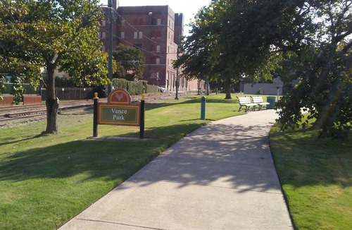 South Main Historic District Condo | Fabulous cozy downtown condo!