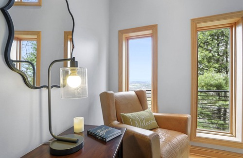 Berkeley Springs House | 🍁Fall Foliage Ridge TOP VIEWS🌻Ultimate Family Getaway🍁Hot Tub🌻Campfires🍁