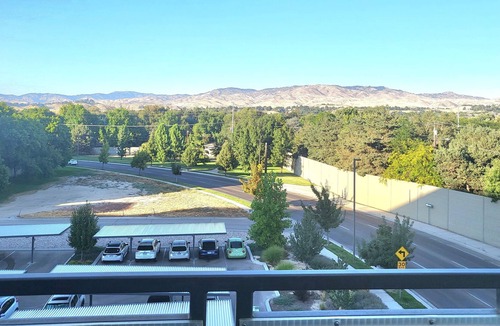 East End Apartment | Fantastic 2bed/2bath Penthouse - Downtown Boise location, AMAZING mountain views
