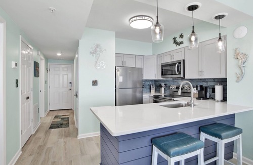 Orange Beach Condo | Fido friendly Beachfront! Toes in the Water & Sand