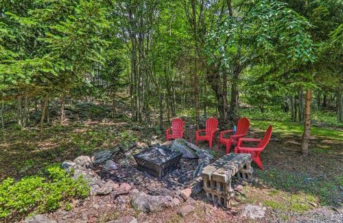 Briar Crest Woods House | Fire Pit & Community Perks: Blakeslee Cottage!