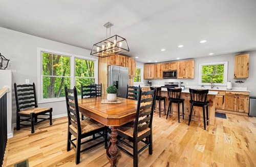 Simpson House | Fireplace + Fire Pit + Shaded Deck