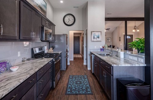 Edmond House | Fox Hunt · Modern, Updated Home · Pet-Friendly