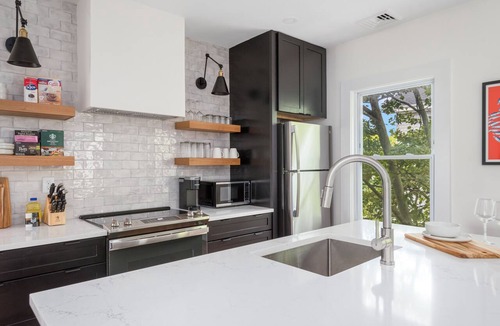 Fox Point Apartment | Fox Point 3BR - Near Brown, RISD & Downtown
