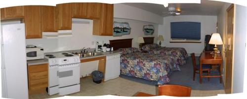 Mendenhall Valley Hotel | Frontier Suites Hotel in Juneau