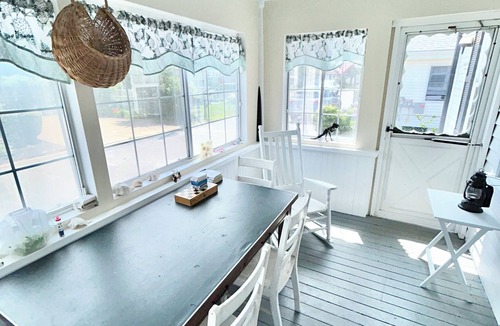 Wareham Center House | Fully Furnished home short walk to Swifts Beach