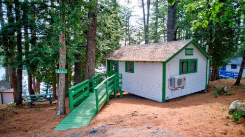 Orland Resort | Getogether Pines Lakeside Cabin Resort