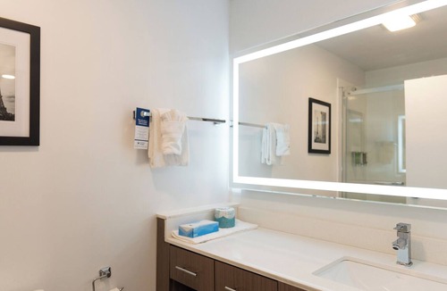 Truro Hotel | Glengarry Extended Stays