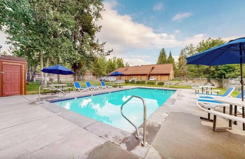 McCall Condo | Golf Course Condo | Pools, Hot Tub & Fitness
