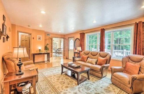 Granby House | Granby Home w/Deck < 1/2 Mi to Aldrich Lake!