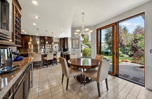 Highlands House | #HabitueHomes - Hackberry Hills Estate - Hot Tub! Views! Casita!