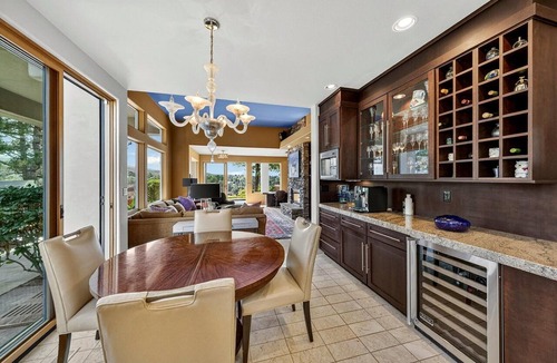 Highlands House | #HabitueHomes - Hackberry Hills Estate - Hot Tub! Views! Casita!