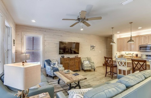 Orange Beach House | Hammock Dunes K | BIG Dogs | Beach Side | Pool | Free Parking | Beach Getaways