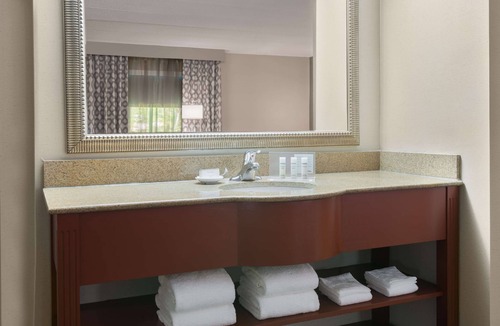 Danbury Hotel | Hampton Inn Danbury