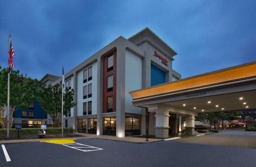 East Memphis Hotel | Hampton Inn Memphis-Poplar