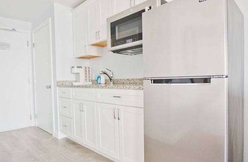 Hampton Apartment | Hampton Tides | Ocean Views | Top Floor Balcony