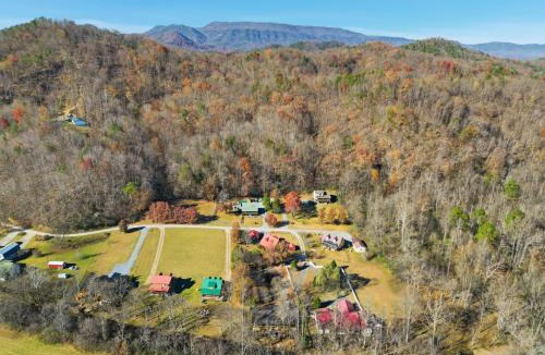 Cosby House | Heavenly Creekside #276