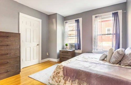 Manchester Apartment | Historical Cheney Bros Mansion, Welcoming Manchester With An At Home Experience!