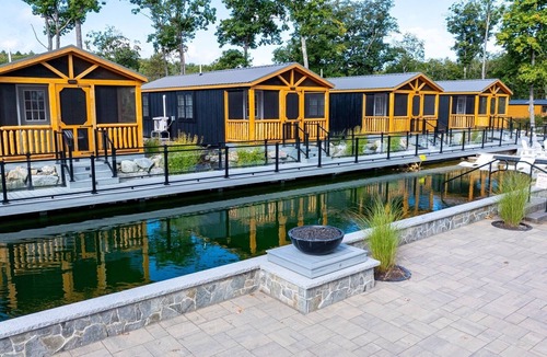 North Sebago Villa | Hummingbird Limit 3 1 Bedroom Cabin