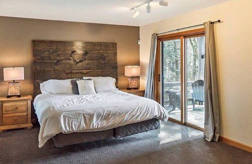 Jewett House | Hunter Mountain House- Private Pond & Prime Loc.