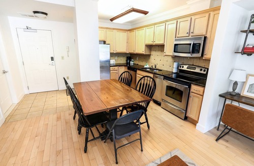 Hunter Condo | Hunter Mtn 2BR Condo | Ski-In/Ski-Out & Fireplace