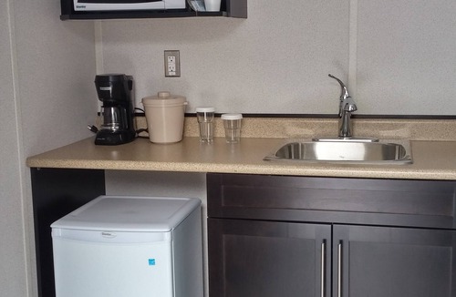 Ashern Hotel | Interlake Motel