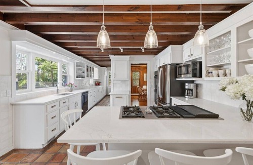 West Hyannisport House | Inwood Seaclusion 118-Cv - Timeless Cape Cod: Classic Coastal Charm with Private Beach