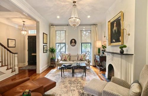 Historic Downtown Savannah Apartment | Isaac LaRoche Main