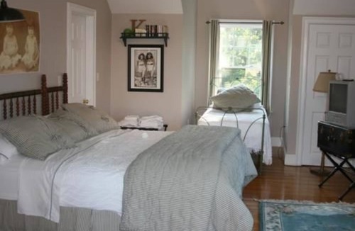 Hull Bed & Breakfast | Josephine's Bed & Breakfast