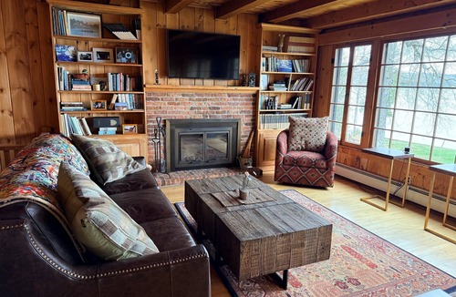 Town of Webb House | Just listed! Waterfront on 4th with awesome views! Cozy 4-bedrm home on the lake