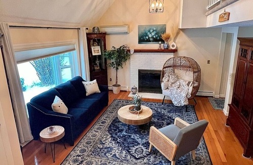 Plaistow Apartment | Kick back and relax in this calm, stylish in-law suite.