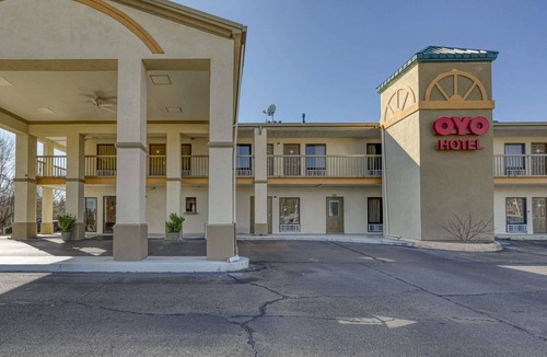 Grenada Apartment | King Bed Accessible|Grenada MS
