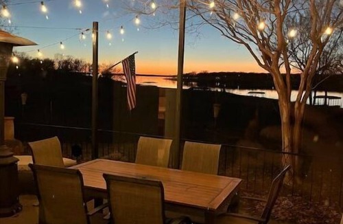Eufaula House | Lake/Beachfront - Private Boat Dock, Hot Tub
